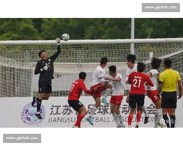 苏超南京队全胜启示：校园足球如何培育职业球星